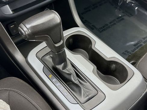 Used 2017 Chevrolet Colorado LT image 18