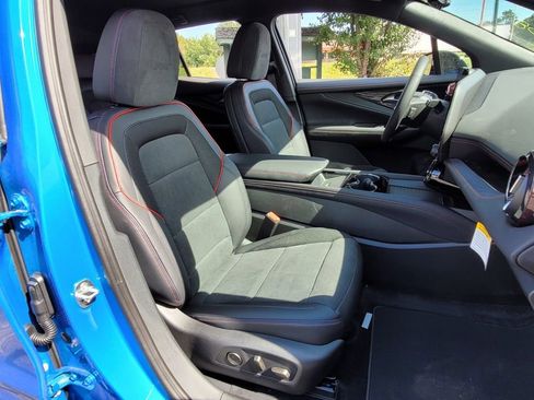 New 2025 Chevrolet Blazer EV RS AWD/4WD image 13