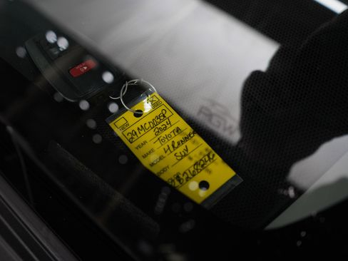 Used 2024 Toyota 4Runner TRD Off-Road image 31