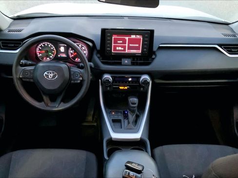 Used 2020 Toyota RAV4 XLE image 14
