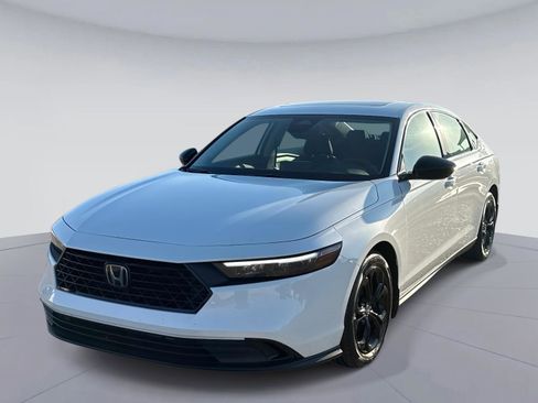 Certified 2025 Honda Accord SE image 8