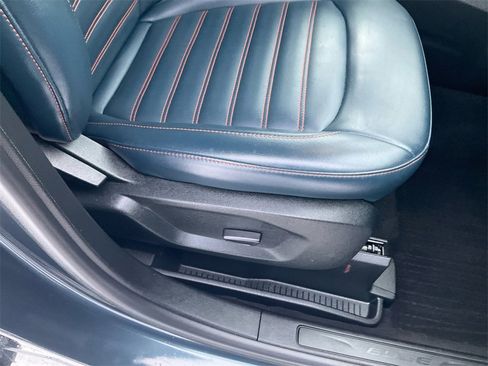 Used 2022 Ford Edge SEL w/ Sport Appearance Package image 17