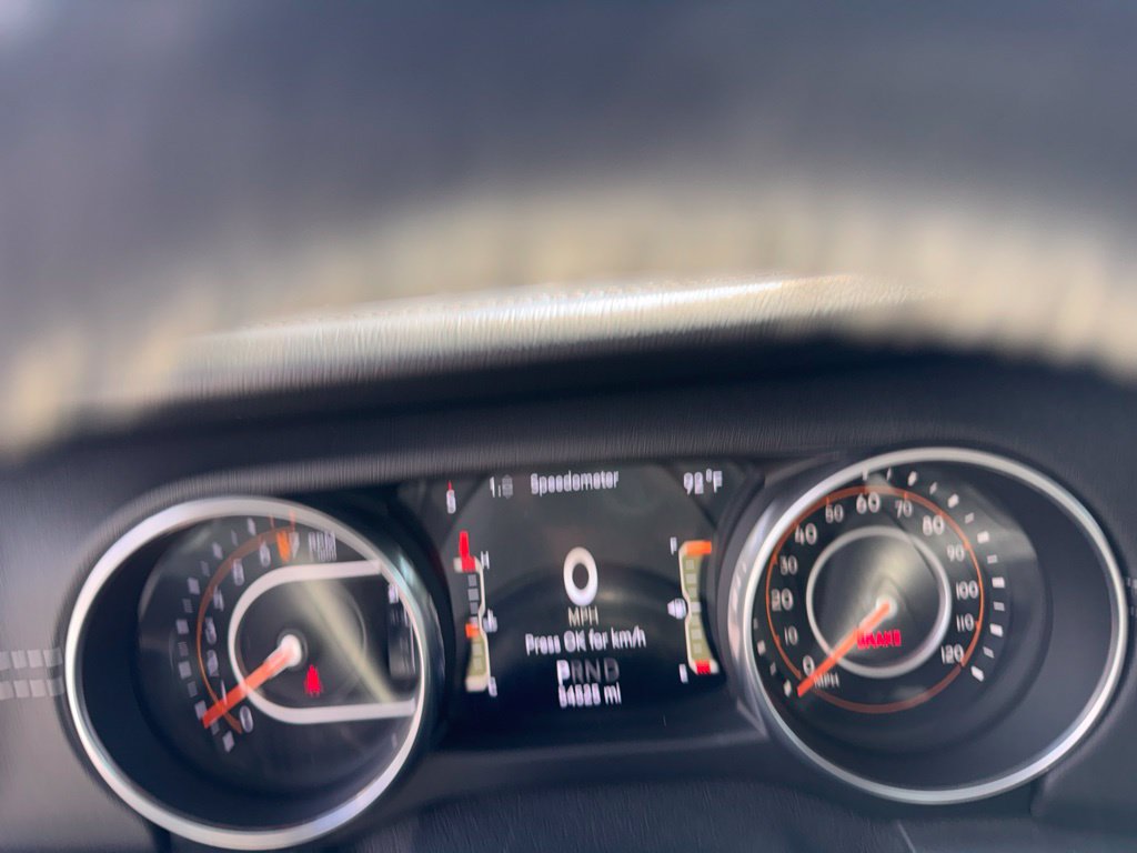 Used 2018 Jeep Wrangler Unlimited Sahara AWD/4WD image 15