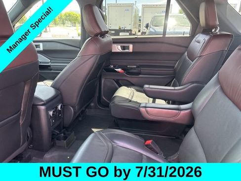 Used 2023 Ford Explorer Platinum w/ Technology Package AWD/4WD image 30