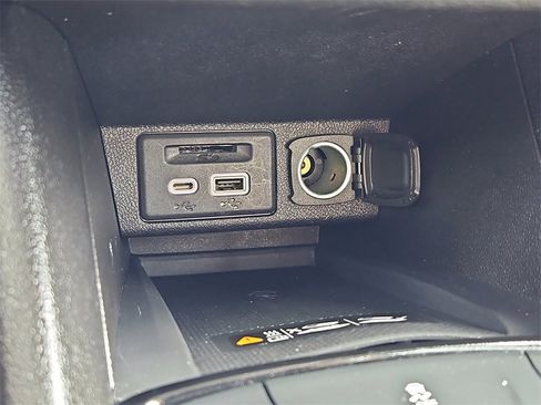 Certified 2023 Chevrolet Bolt EUV LT image 17