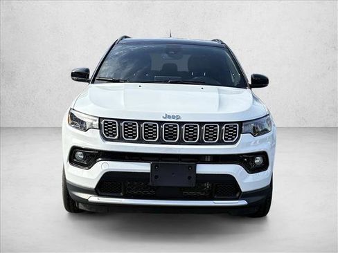 Used 2025 Jeep Compass Limited image 2