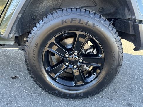 Certified 2022 Jeep Wrangler Unlimited Sahara image 14