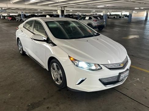 Used 2017 Chevrolet Volt LT w/ Comfort Package FWD image 1