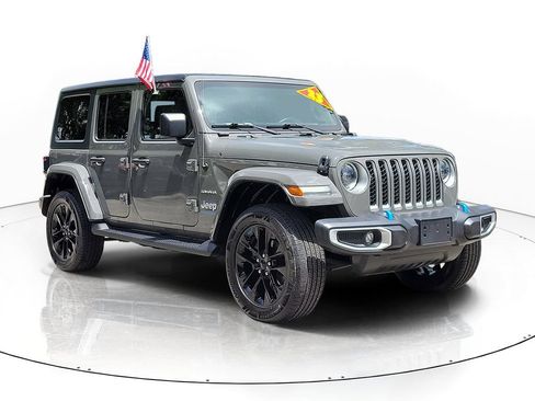 Used 2023 Jeep Wrangler Unlimited Sahara w/ Cold Weather Group AWD/4WD image 2