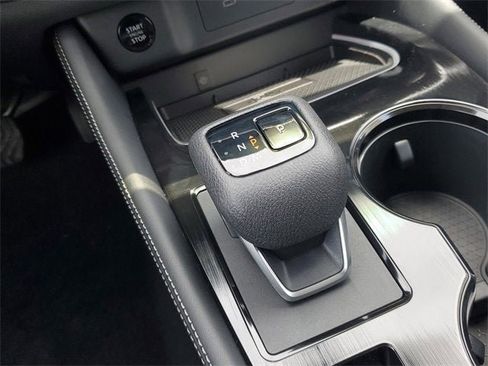 New 2025 Nissan Rogue Platinum w/ Tech Package image 13