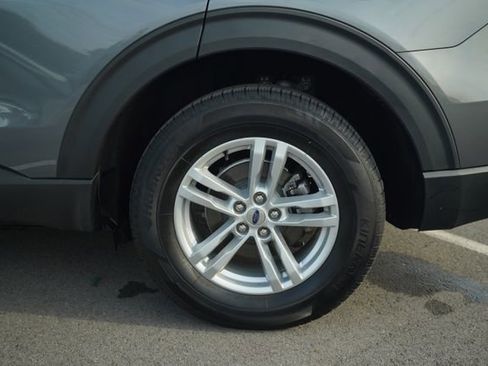 Used 2022 Ford Explorer XLT w/ Equipment Group 202A image 43