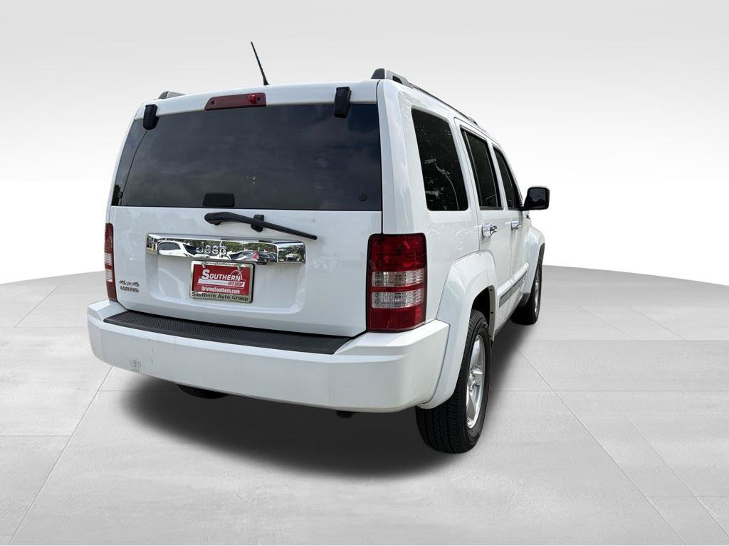 Used 2012 Jeep Liberty Limited w/ Comfort/Convenience Group AWD/4WD image 5
