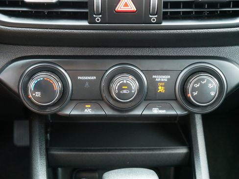 Certified 2023 Kia Forte LXS w/ LXS Technology Package FWD image 23