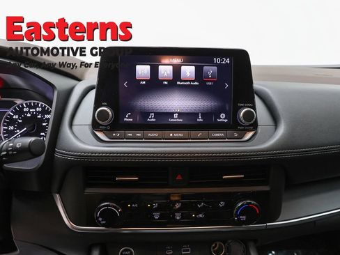 Used 2023 Nissan Rogue S AWD/4WD image 12