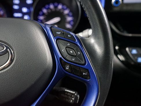 Certified 2021 Toyota C-HR XLE FWD image 13