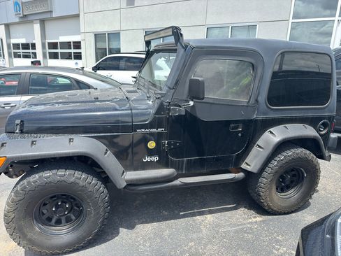 Used 2001 Jeep Wrangler SE AWD/4WD image 2