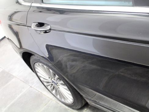 Used 2014 Ford Fusion Titanium FWD image 35