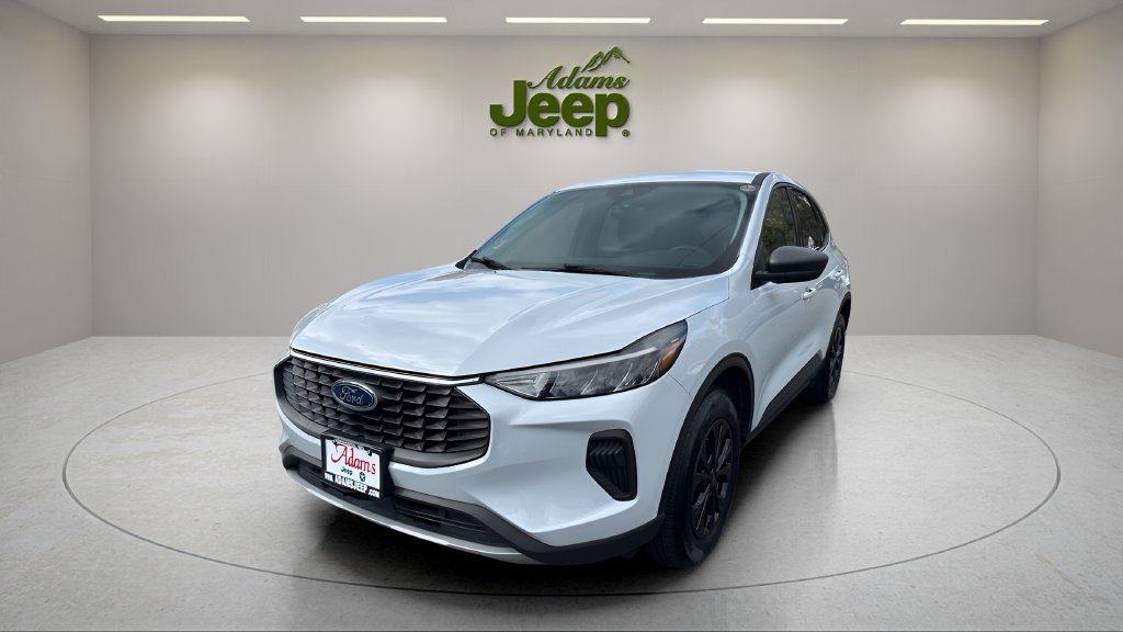 Used 2025 Ford Escape Active AWD/4WD image 1