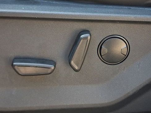 Used 2025 Ford Expedition Active image 29