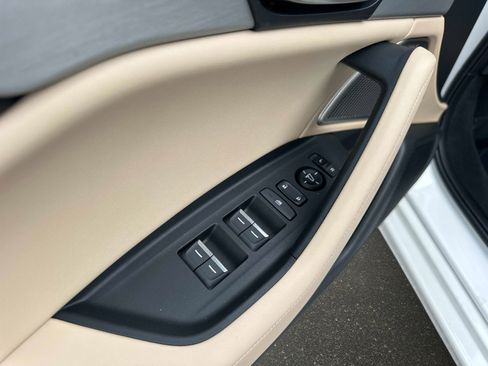 Used 2025 Acura TLX w/ Technology Package image 16