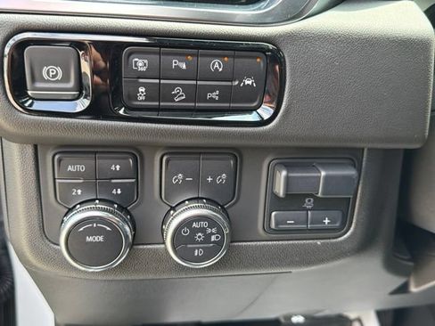 Certified 2025 GMC Yukon Elevation AWD/4WD image 12