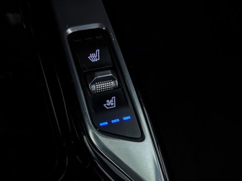 Used 2022 Kia Sorento SX image 9