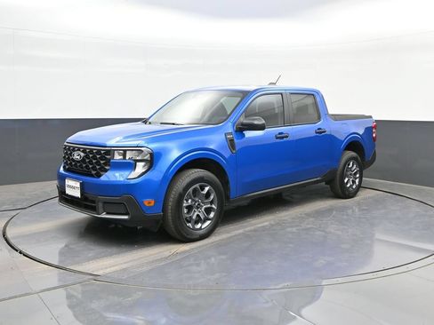 Used 2025 Ford Maverick XLT w/ Equipment Group 302A AWD/4WD image 1