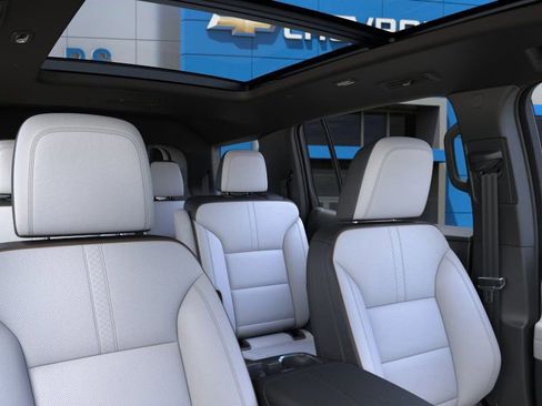 New 2026 Chevrolet Traverse High Country image 24