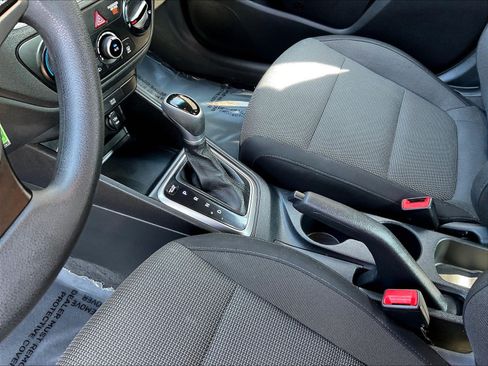 Used 2019 Hyundai Accent SE FWD image 17