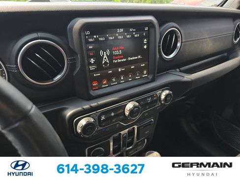 Used 2021 Jeep Wrangler Unlimited Sahara w/ Cold Weather Group AWD/4WD image 24