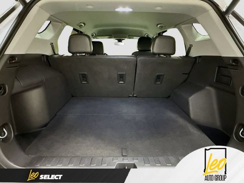 Used 2021 GMC Terrain SLT AWD/4WD image 28