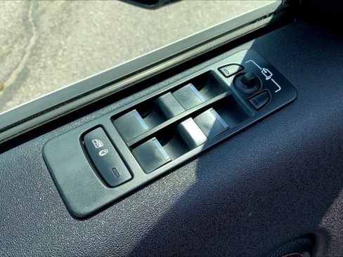 Used 2022 Land Rover Discovery Sport S R-Dynamic image 32