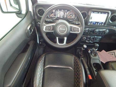 Used 2023 Jeep Gladiator Overland image 10