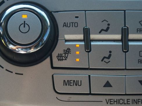 Used 2017 Chevrolet Equinox LT w/ Convenience Package FWD image 8