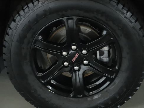Used 2023 GMC Acadia AT4 w/ Technology Package AWD/4WD image 41