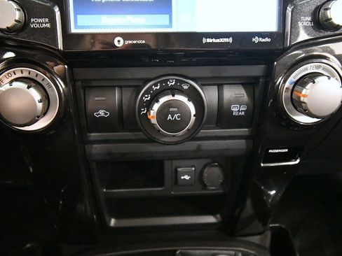 Used 2023 Toyota 4Runner TRD Off-Road Premium w/ Moonroof Package AWD/4WD image 26