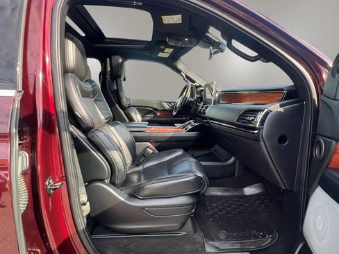 Used 2019 Lincoln Navigator L Reserve w/ Cargo Package AWD/4WD image 31