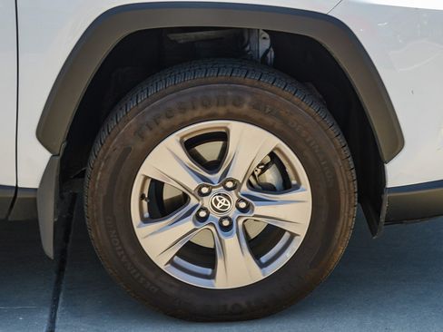 Used 2025 Toyota RAV4 XLE FWD image 11