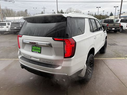 Used 2021 GMC Yukon Denali w/ LPO, Illumination Package image 6