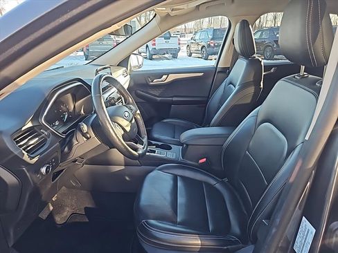 Used 2020 Ford Escape SEL image 9