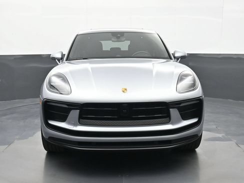 Certified 2025 Porsche Macan AWD/4WD image 26
