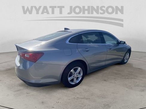 Used 2023 Chevrolet Malibu LT FWD image 9