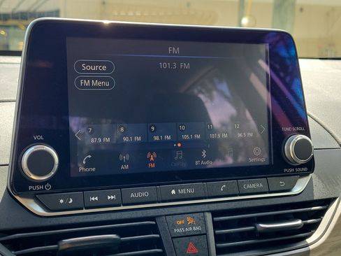 Used 2024 Nissan Altima 2.5 SV image 28