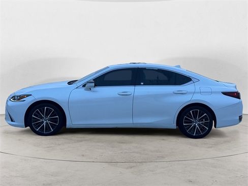 Used 2022 Lexus ES 250 w/ Premium Package image 2