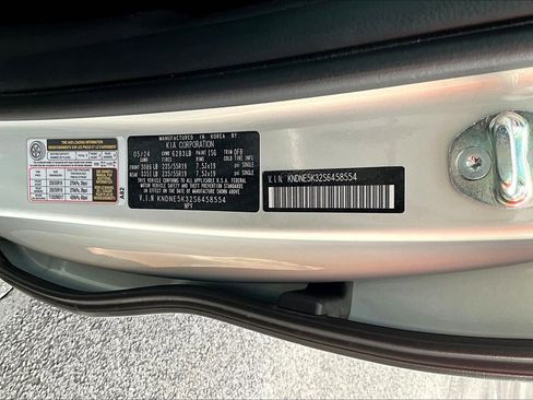 Used 2025 Kia Carnival SX Prestige FWD image 19
