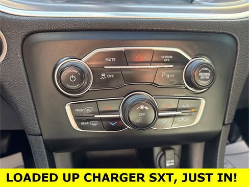 Used 2019 Dodge Charger SXT w/ Leather Interior Group image 15