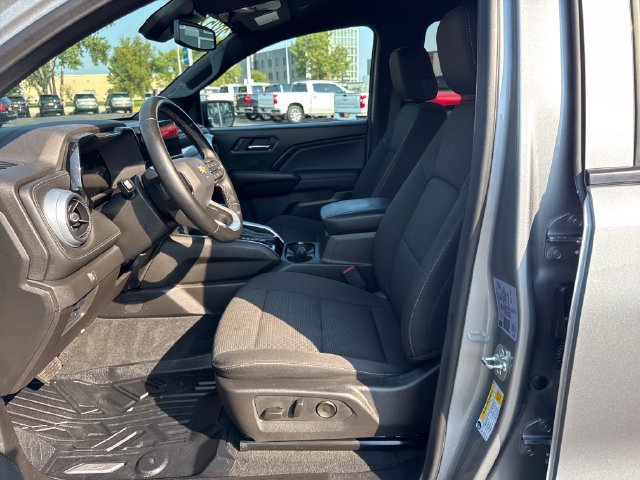 Used 2025 Chevrolet Colorado LT w/ Advanced Trailering Package AWD/4WD image 9