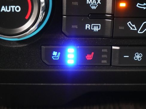 Used 2021 Ford F250 Lariat w/ Tremor Off-Road Package AWD/4WD image 23
