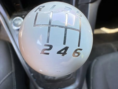 Used 2017 Ford Focus SE FWD image 9