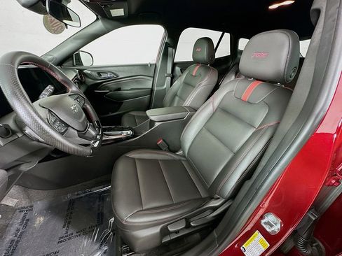Used 2024 Chevrolet Trax RS image 27